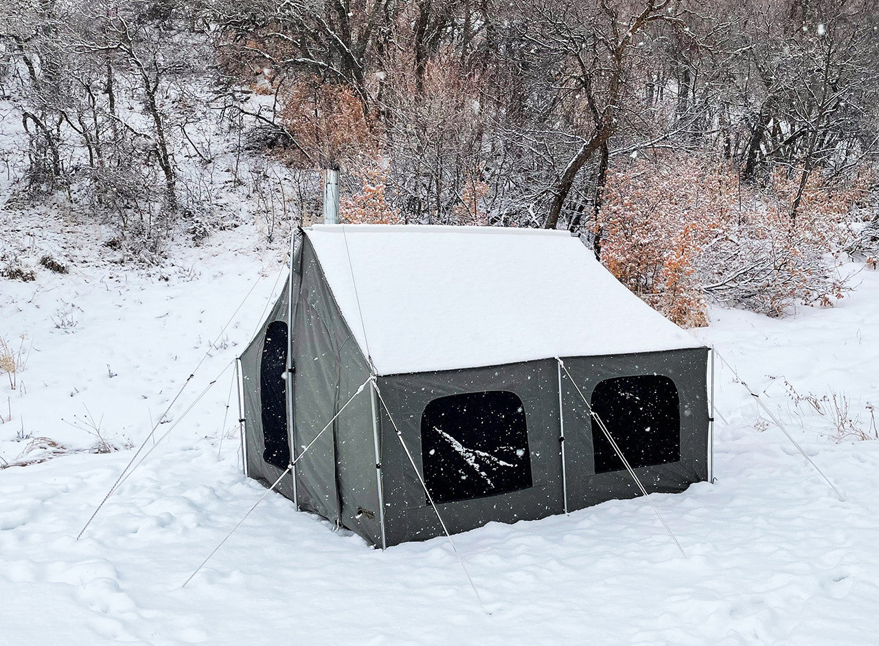 Winter tent outlet with stove